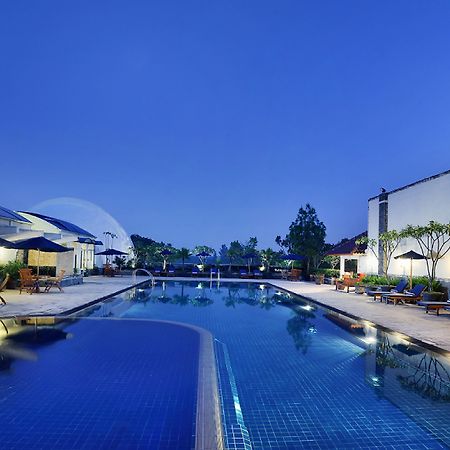 Aryaduta Bandung Kültér fotó